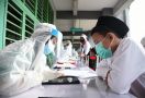 Ribuan Santri Ikut Rapid Test Corona di Bekasi - JPNN.com