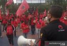 Bendera PDIP Dibakar, Halaman Kantor Polres Bogor Memerah - JPNN.com