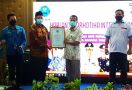 Hebat! Bea Cukai Batam Terima Penghargaan Dari BNN Kepulauan Riau - JPNN.com