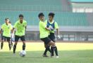 TC Perdana Timnas U-16 Tertutup, Pemain Pakai Sarung Tangan - JPNN.com