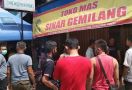 Perampok Bersenpi Jarah Toko Emas Sinar Gemilang di Siang Bolong - JPNN.com