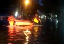 Hujan Deras, Kota Padang Dikepung Banjir - JPNN.com