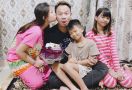 Pesan Menyentuh Vicky Prasetyo untuk Anak-anaknya - JPNN.com