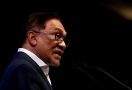 Pagi-Pagi ke Istana, Anwar Ibrahim Desak Raja Malaysia Lakukan Ini - JPNN.com