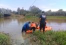 Zainal Berani Menyelam di Sungai Habitat Buaya, Belum Nongol Lagi - JPNN.com