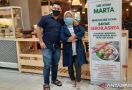 Kisah Pemilik Gerai Mie Ayam Marta Bayar Seikhlasnya, Mengharukan, Inspiratif - JPNN.com