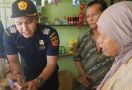 Bea Cukai Riau dan Pekanbaru Gempur Rokok Ilegal Lewat Operasi Pasar - JPNN.com