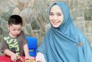 Kiat Oki Setiana Dewi Atasi Pegal Kaki pada Anak - JPNN.com