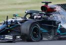 Dramatis, Lewis Hamilton Finis Pertama di GP Inggris dengan Ban Depan Pecah - JPNN.com