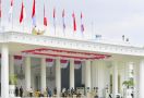 Pasukan TNI dari 3 Matra Masuk ke Lapangan di Istana Merdeka, Pak Jokowi Pantau dari Kejauhan - JPNN.com