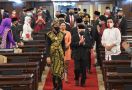 Jokowi Pakai Baju Adat, Ma'ruf Mengenakan Setelan Jas - JPNN.com
