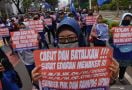 Puluhan Penyusup Saat Unjuk Rasa di DPR Diamankan, Ada yang Bawa Batu dan Sajam - JPNN.com