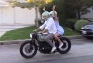 Ulang Tahun Ke-48, Ben Affleck Dihadiahi Motor Kustom dari Kekasihnya - JPNN.com