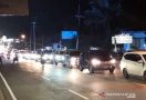 Jumat Malam Puncak Bogor Mulai Diserbu Wisatawan - JPNN.com