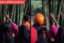 Anak Hilang Muncul di Pohon Bambu, Cuma Ibunya yang Bisa Lihat, Bikin Merinding, Simak Videonya - JPNN.com