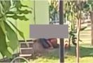 Siang Bolong, Ada Pasangan Saling Tindih Mesra di Tengah Taman, Videonya sudah Tersebar - JPNN.com