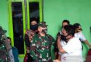 TNI Sudah Keluarkan Setengah Miliar Rupiah untuk Korban Penyerangan Mapolsek Ciracas - JPNN.com