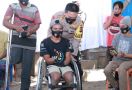 Penyandang Disabilitas Terharu, Anggap Irjen Iqbal sebagai Ayah - JPNN.com