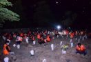 Melanggar, 54 Orang Dihukum Berdoa di Makam Korban Covid-19 Malam Hari - JPNN.com