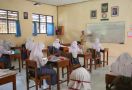 3 Sekolah di Tegal Mulai Pembelajaran Tatap Muka, Begini Kondisinya - JPNN.com
