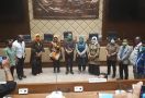 Raker Komisi II DPR dengan MenPAN-RB, Pimpinan Honorer K2 Beri Masukan Penting - JPNN.com