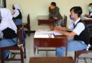 Sekolah Mulai Pembelajaran Tatap Muka, Murid yang Naik Angkot Diminta Tetap PJJ - JPNN.com