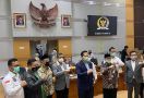 Raker dengan 5 Kementerian, Hasan Basri DPD RI: Hindari Konflik Kebijakan - JPNN.com