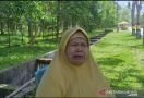 Urus Surat Tanah, Malah Dimintai Lahan Setengah Hektare, Nenek Normi Tak Kuasa Menahan Tangis - JPNN.com