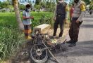 Gagal Tangkap Pencuri Ternak, Warga Lampiaskan Emosi ke Sepeda Motor Pelaku - JPNN.com