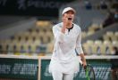 Iga Swiatek Menangis Usai Bikin Kejutan Besar di Roland Garros 2020 - JPNN.com