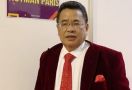 Pak Presiden, Simak Nih Saran Bang Hotman Soal Omnibus Law Cipta Kerja - JPNN.com