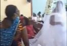 Sambil Gendong Anak, Istri Labrak Suami di Acara Pernikahan, Suasana Sontak Hening - JPNN.com