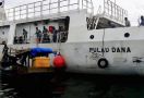 Bakamla RI Selamatkan Nelayan Indonesia Saat Patroli di Selat Malaka - JPNN.com