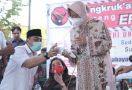 Blusukan Bareng Eri Cahyadi, Bu Risma: Ini Sosok di Belakang Pesatnya Pembangunan Surabaya - JPNN.com