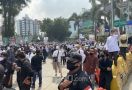 Polisi Tutup Akses Jalan KS Tubun Jelang Kedatangan Habib Rizieq - JPNN.com