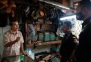 Dorong Ekspor, Bea Cukai Kualanamu Kunjungi Produsen Sepatu - JPNN.com