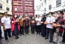 Bea Cukai Melepas Ekspor Sarang Burung Walet dan Olahan Singkong - JPNN.com