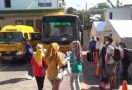 26 Pasien Positif Covid-19 di Jaktim Dirujuk ke Wisma Atlet Naik Bus Sekolah - JPNN.com