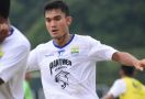 Langkah Bek Persib Bandung Manfaatkan Libur Latihan, Pengin Pasarkan Rendang - JPNN.com