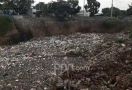 Lautan Sampah Menumpuk di Kali Jambe Bekasi, Lihat nih Fotonya - JPNN.com