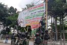 Pasukan TNI Bergerak Bersama 4 Panser Anoa ke Petamburan, Mencopot Baliho Habib Rizieq - JPNN.com