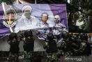TNI Turun Tangan, Beberapa Baliho Habib Rizieq Diturunkan Sendiri oleh FPI - JPNN.com