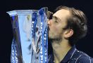Kalahkan 3 Besar, Daniil Medvedev jadi Juara ATP Finals 2020 - JPNN.com