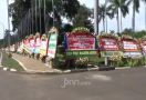 Karangan Bunga Penuhi Markas Kodam Jaya, Dukung TNI yang Copot Baliho Habib Rizieq - JPNN.com