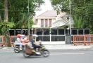 Bu Risma, Apakah Situasi Kota Surabaya Sudah Genting? - JPNN.com