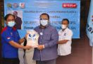 Bantu Buruh yang di-PHK saat Pandemi, KSPSI Salurkan Ribuan Beras - JPNN.com