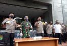 Irjen Fadil Imran Beber Kronologi Baku Tembak di Tol Cikampek - JPNN.com
