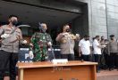 Polisi Tembak Mati 6 Orang Diduga Pengikut Rizieq Shihab di Tol Cikampek - JPNN.com