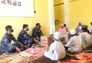 KRI Sidat 851 Bantu Panti Asuhan di Tapal Batas RI-Malaysia - JPNN.com