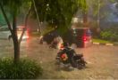 Surabaya Dilanda Banjir, Warga Diminta Menghindari Sejumlah Ruas Jalan Ini - JPNN.com